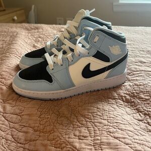 Kids (youth size) Air Jordan 1